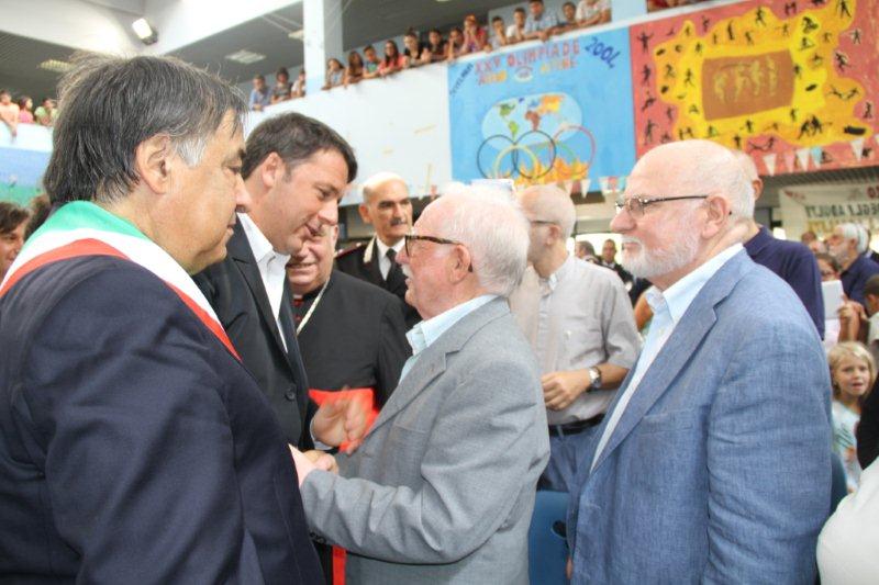 Il Presidente del Consiglio, Matteo Renzi, i fratelli del Beato Puglisi, e il Sindaco di Palermo, Leoluca Orlando