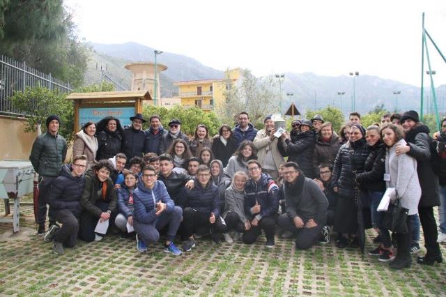 Foto di gruppo dei partecipanti all'iniziativa