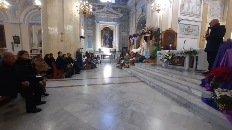 Maurizio Artale porta la propria testimonianza nella chiesa madre di Barrfranca
