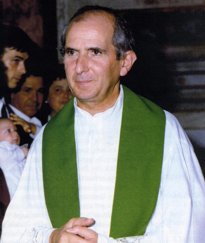Nell'immagine: Padre Pino Puglisi, fondatore del Centro di Accoglienza Padre Nostro