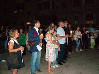 Alla fiaccolata era presente anche l'Assessore alle Attivit� Sociali Maria Concetta Bonomolo