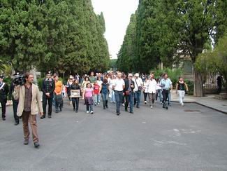 Cimitero di S.Orsola: �Un fiore per Padre Pino Puglisi�