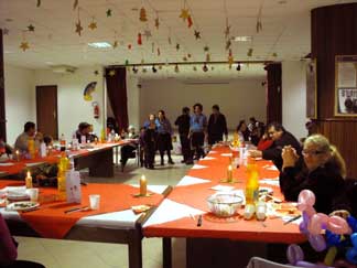 Cenone di fine anno con le famiglie del quartiere Brancaccio. Presente anche un gruppo scout per animare la serata