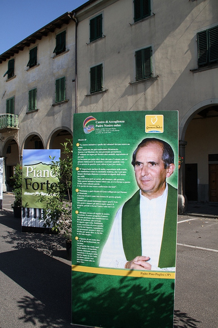 Totem dedicato a Padre Pino Puglisi