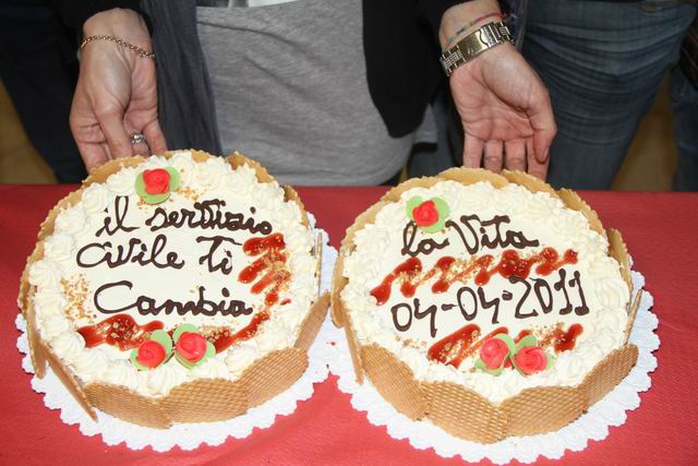 Le due torte preparate da condividere assieme dopo un intenso anno di attivit�