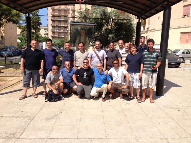 Frati Francescani di Assisi in visita al Centro Padre Nostro