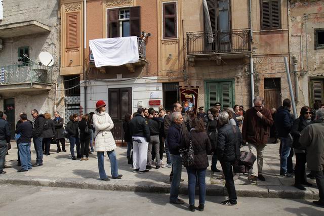 Qualche momento prima dell'inaugurazione... in via Brancaccio 210