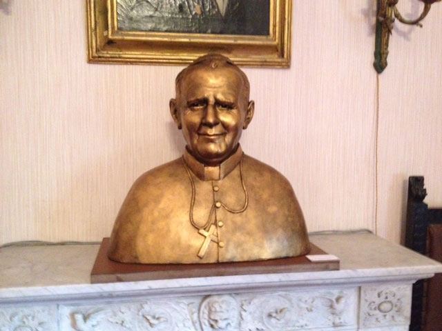Busto in resina raffigurante Giovanni Paolo II