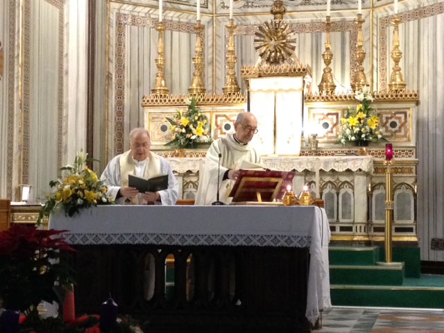 Celebrazione Eucaristica presso la parrocchia Ss. Pietro e Paolo Apostoli di Palermo. Concelebrano Mons. Luciano Giovannetti e don Mario Golesano