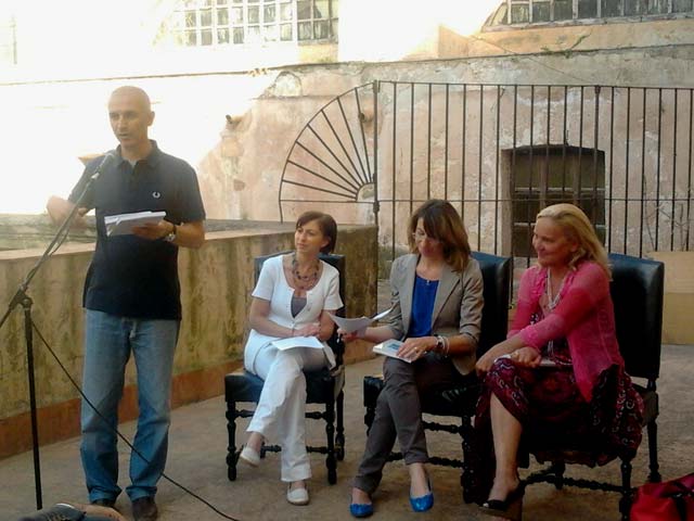 Presentazione dei libri, ricerche del Centro di Accoglienza Padre Nostro, Passi di Civilt� e Ricomincio da me