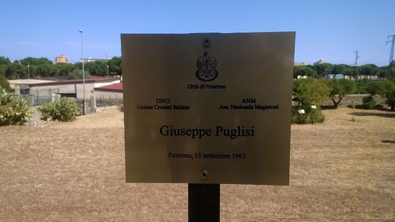 Piantumazione di un albero dedicato al Beato Giuseppe Puglisi nel Giardino della Memoria di Ciaculli