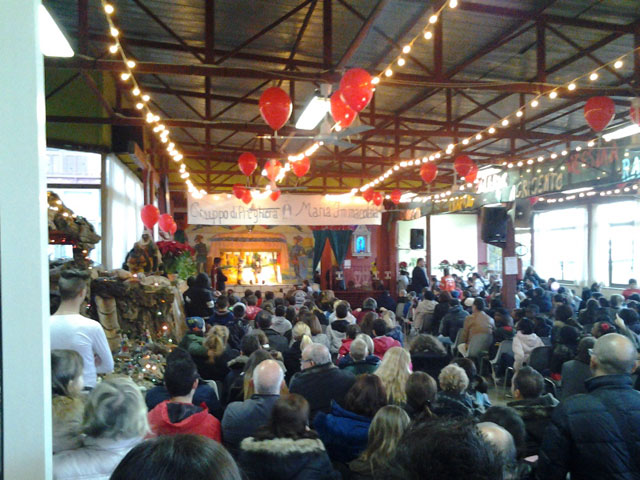 Alcuni momenti della festa multietnica della Befana a Casteldaccia
