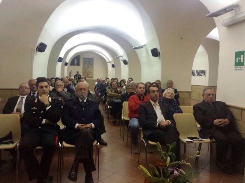 Durante la conferenza...