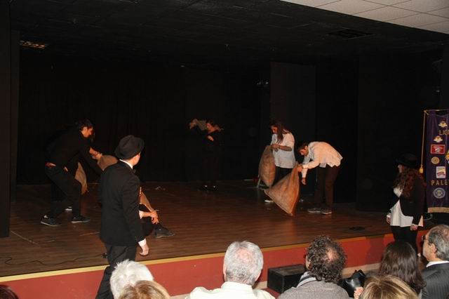 Scene della rappresentazione teatrale 