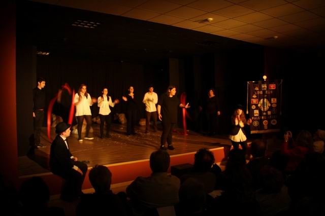 Scene della rappresentazione teatrale 