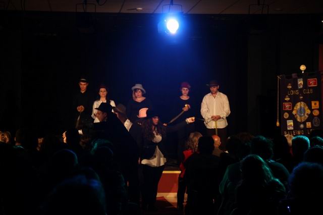 Scene della rappresentazione teatrale 