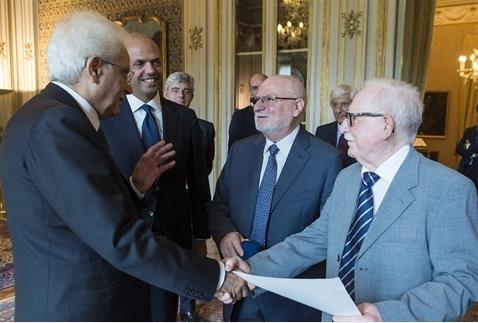 Consegna della Medaglia d'Oro al Valor Civile al Beato Puglisi da parte del Presidente della Repubblica