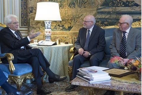 Il Presidente della Repubblica, On. Sergio Mattarella, riceve i fratelli Puglisi per la consegna della medaglia al Valor Civile. Presente anche il Ministro Angelino Alfano

