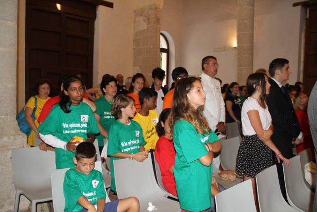 I bambini del Centro di Accoglienza Padre Nostro durante la celebrazione della Santa Messa
