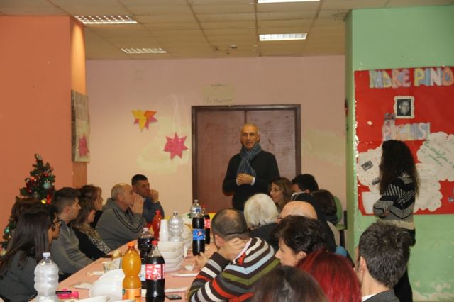 Maurizio Artale fa gli auguri di Natale ai volontari