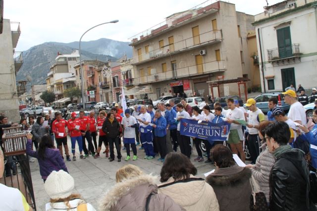 Seconda tappa della Marcia Peace Run presso la sede del Centro di Accoglienza Padre Nostro