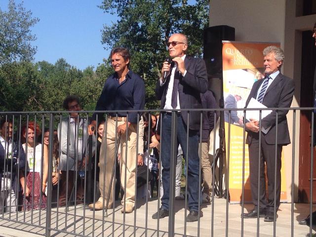 Franco Vaccari Presidente di Rondine, Alex Zanardi Presidente Fodafon Italia Alessandro Ghinelli sindaco di Arezzo
