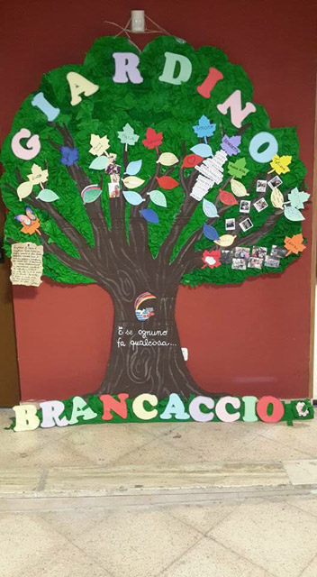 Conclusione progetto per i volontari in servizio civile. La realizzazione di un albero simbolo di vita e di crescita