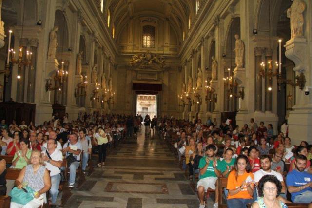 La partecipazione della gente in Cattedrale