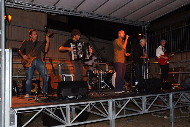 Concerto dei Matrimia al Centro Polivalente Sportivo a Brancaccio