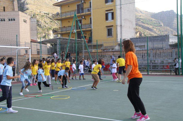 Momenti di sport durante la manifestazione 'LA SCUOLA AL CENTRO: Sport, musica e parola, ancora insieme a scuola'