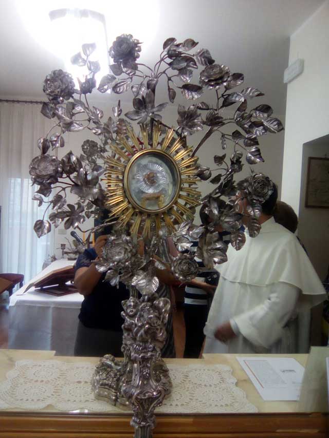 La reliquia di San Domenico di Guzman presso la Casa-Museo del Beato Puglisi