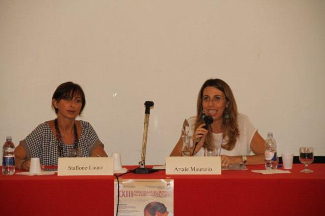Presentazione della mostra a cura di Maria Pia Avara, vicepresidente del Centro di Accoglienza Padre Nostro, e Laura Stallone, volontaria