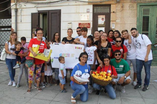 I volontari del Centro di Accoglienza Padre Nostro