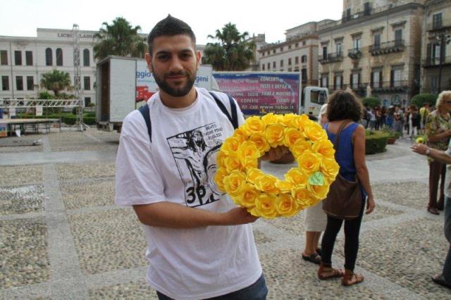 Una corona di fiori che verr� deposta sulla tomba del Beato