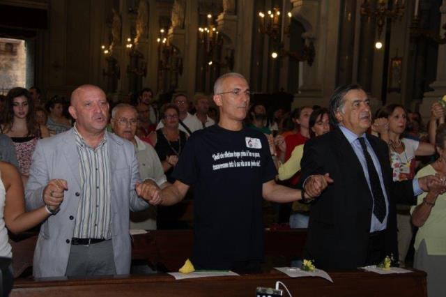 Nicol� Mannino, Parlamento della Legalit�; Maurizio Artale, presidente del Centro di Accoglienza Padre Nostro; e Leoluca Orlando, Sindaco di Palermo