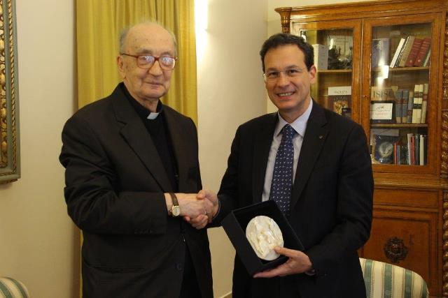 Monsignor Luciano Giovannetti e l'On. Giuseppe Lupo
