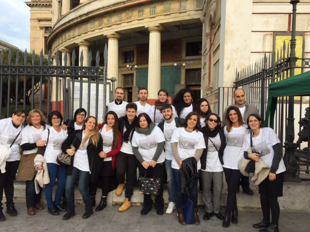 I volontari del Centro Padre Nostro alla manifestazione #disserviziday