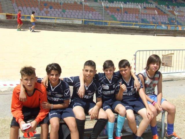 Formazione della squadra dei pulcini del Centro di Accoglienza Padre Nostro
