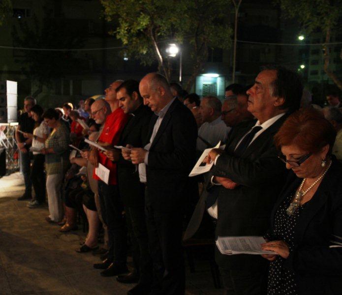 D.ssa Antonella De Miro Prefetto di Palermo, Prof. Leoluca
Orlando Sindaco di Palermo, Dott. Amilcare Conti Segretario S.E.Rev.ma Card.
G. Bassetti, Don Salvatore Biancorosso Segretario S.Ecc.zza Mons. Lorefice Corrado, Maurizio Artale, Presidente del Centro di Accoglienza Padre Nostro e Francesco Puglisi, fratello del Beato Giuseppe Puglisi.