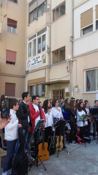 Gli studenti delle scuole che hanno partecipato all'iniziativa