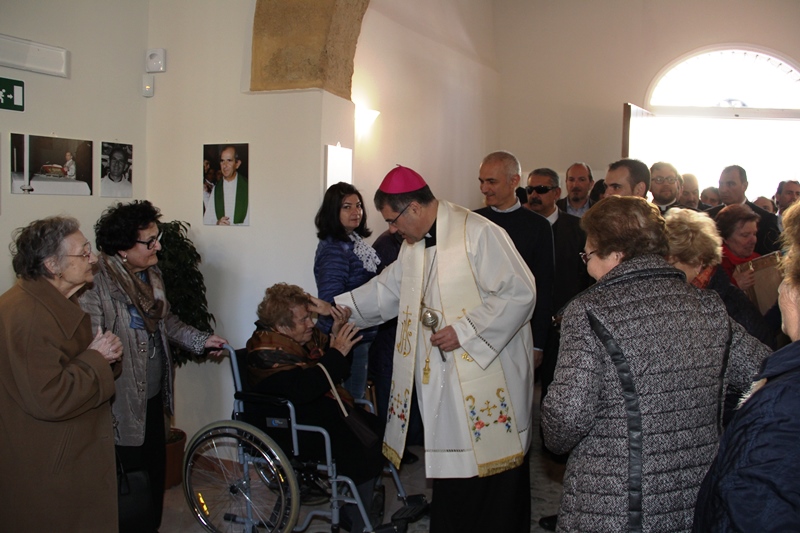 L'incontro di Mons. Corrado Lorefice con le anziane seguite dal Centro Padre Nostro