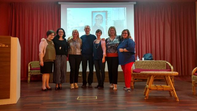 Foto con gli insegnanti del liceo