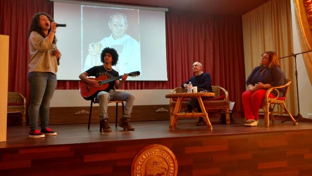 Alcune esibizioni a tema preparate dagli studenti