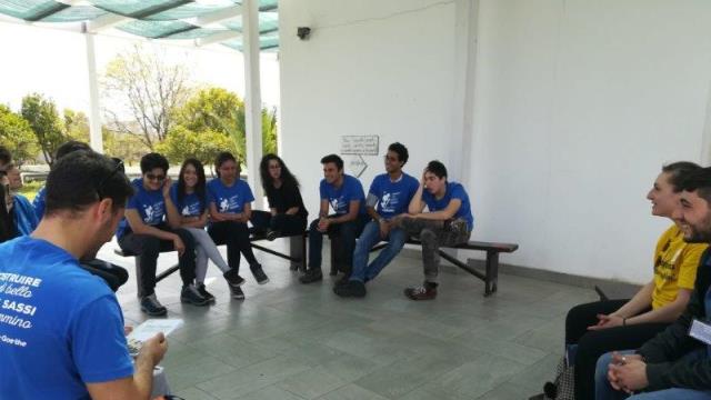 Momenti dell'incontro tra i volontari del Centro e i giovani scout