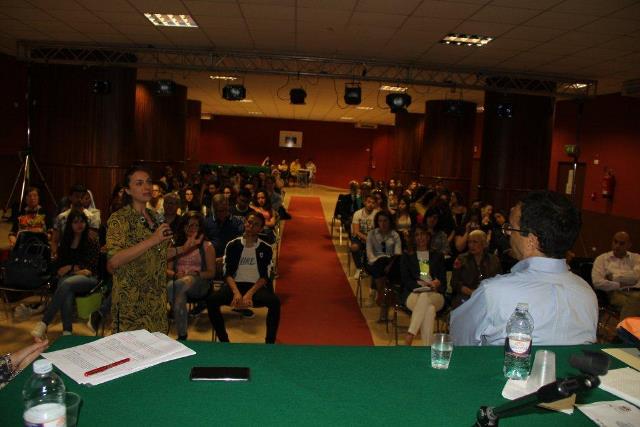 Un'operatrice del Centro di Accoglienza Padre Nostro pone una sua personale riflessione sulle tematiche trattate