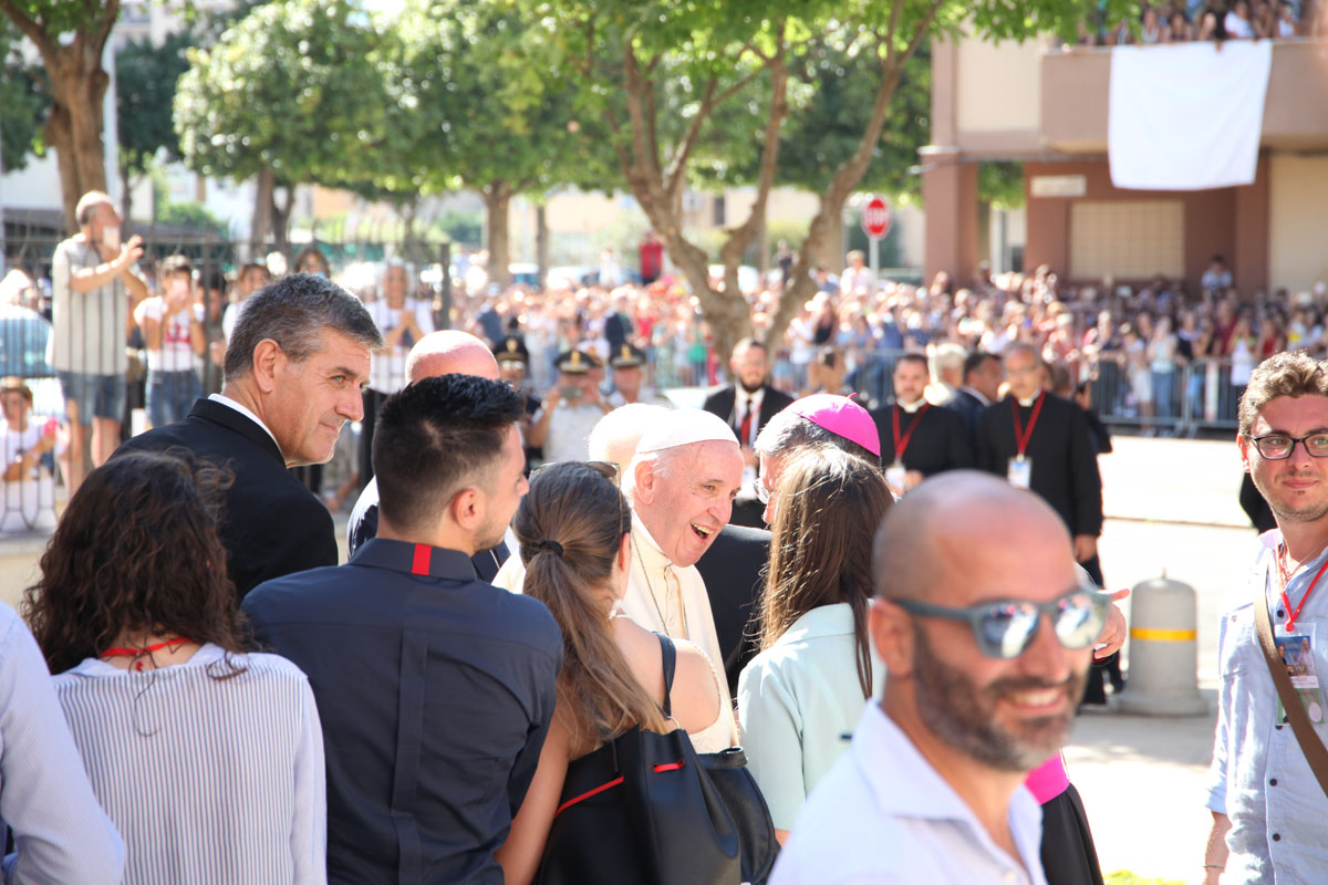Il saluto alla gente