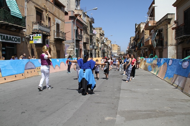 Momenti delle attivit� per le vie di Brancaccio