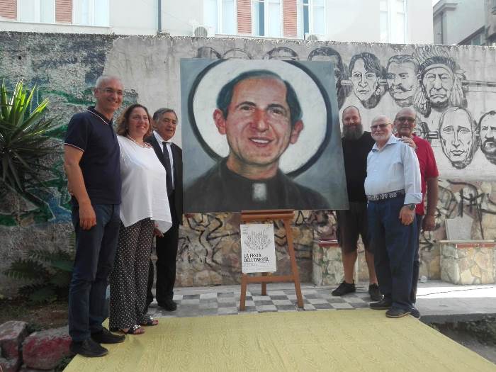 Foto con gli intervenuti all'incontro sul messaggio del Beato Giuseppe Puglisi