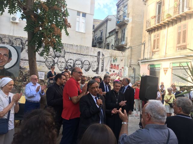 Intervento del Sindaco Leoluca Orlando all'incontro tenutosi a piazza Mediterraneo sul messaggio del Beato Puglisi