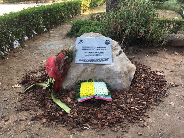 Lapide commemorativo in memoria del Beato Giuseppe Puglisi a Villa Bonanno